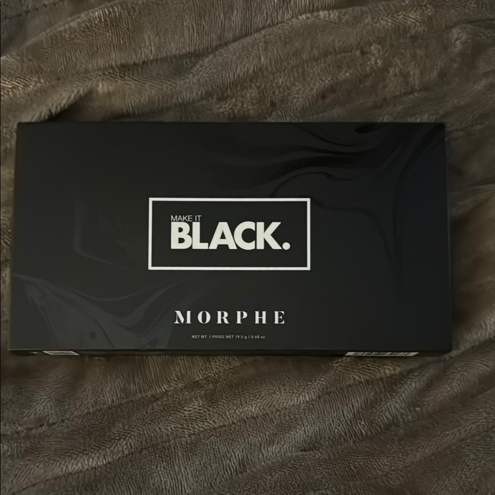 Morphe MAKE IT BLACK Bold Eyeshadow Palette NWB